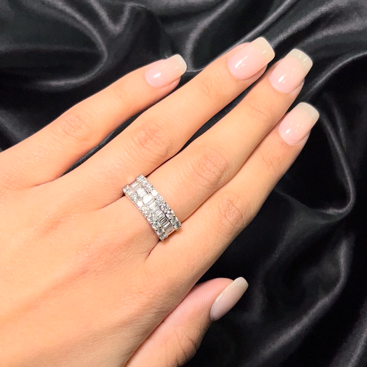 18ct White 3 Row Baguette and Round Ring