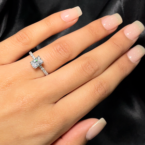 Radiant diamond ring